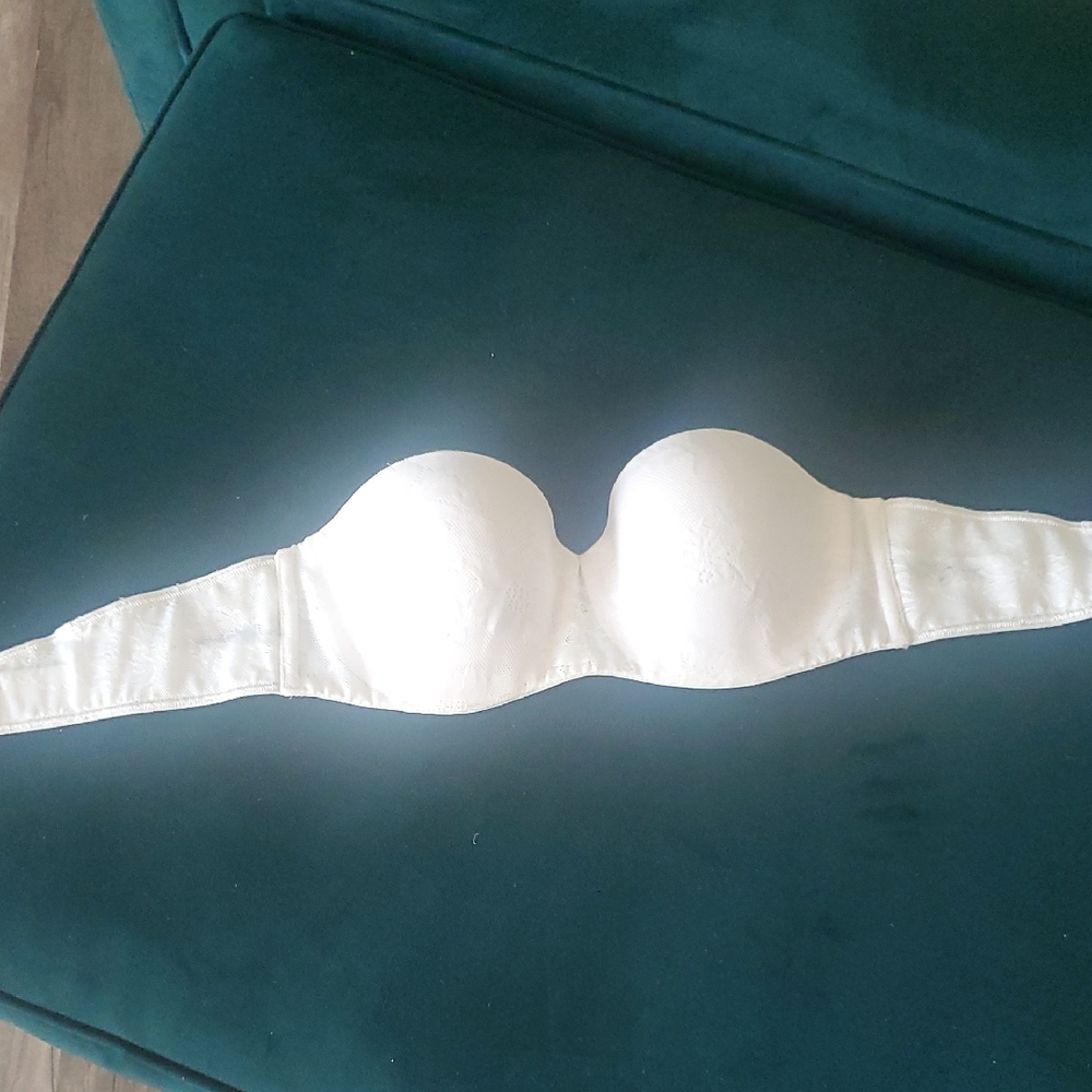 Victoria's Secret Elegant White Strapless Bra